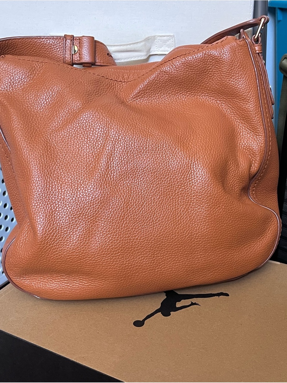 Marc Jacobs Pebbled Leather Shoulder Bag - Tan Brown - Picture 4 of 9